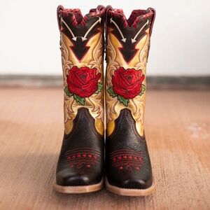 Rodeo Quincy x Ariat Futurity Floral Embroidered Western Boots